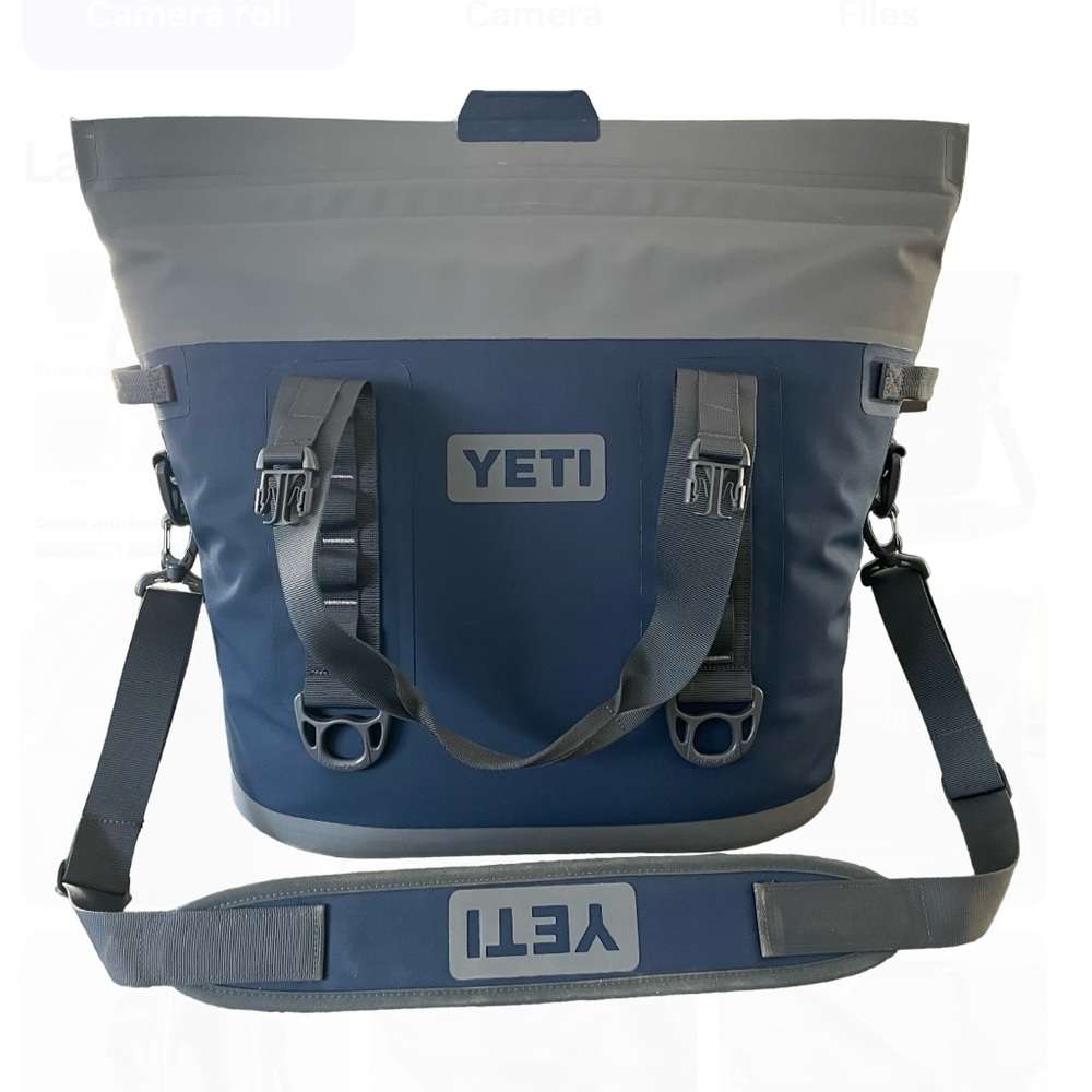 Yeti M30 Tote Soft Cooler with yeti 4 lb Ice pack